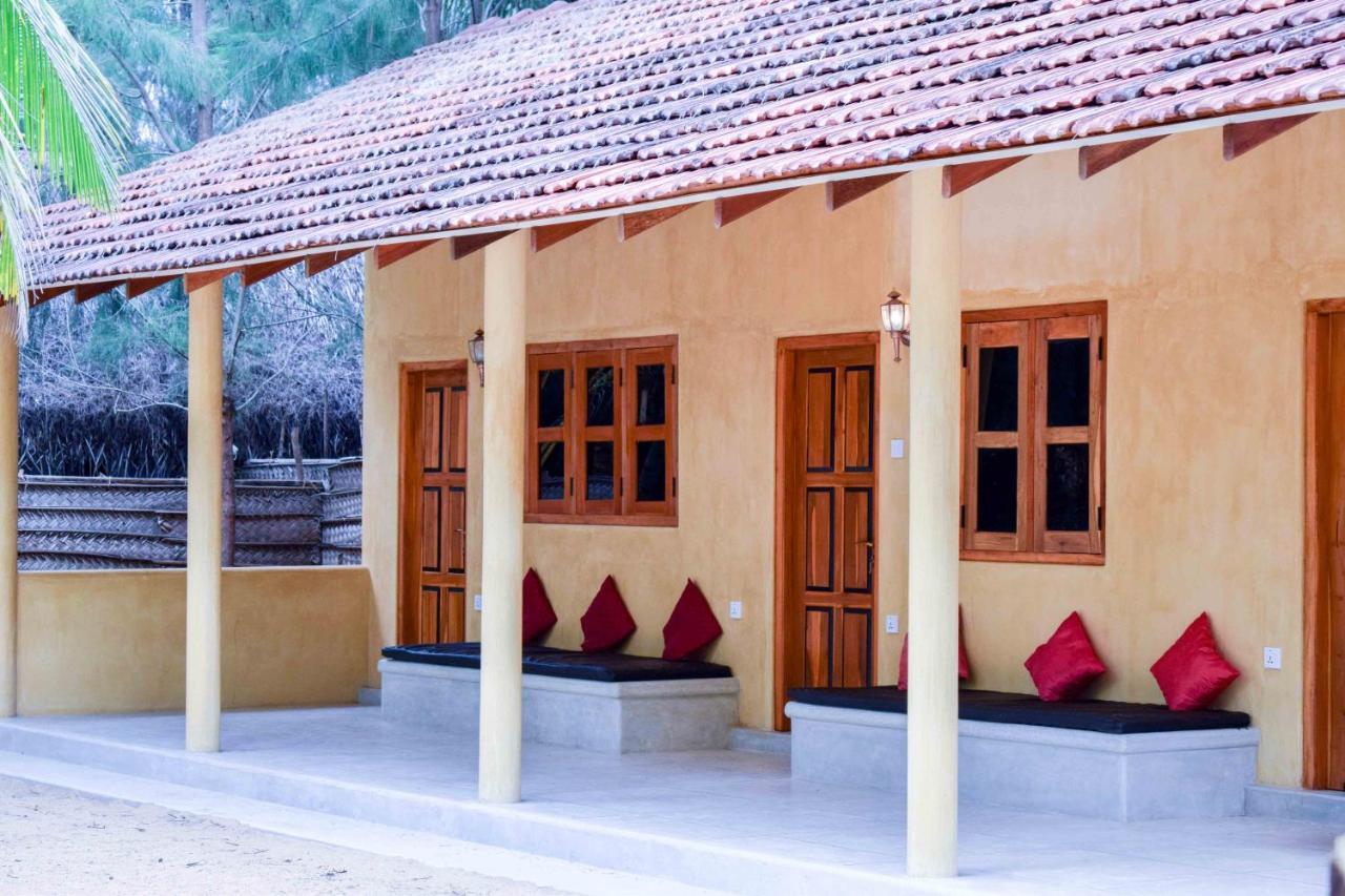 Omeesha Beach Hotel Kalpitiya Εξωτερικό φωτογραφία